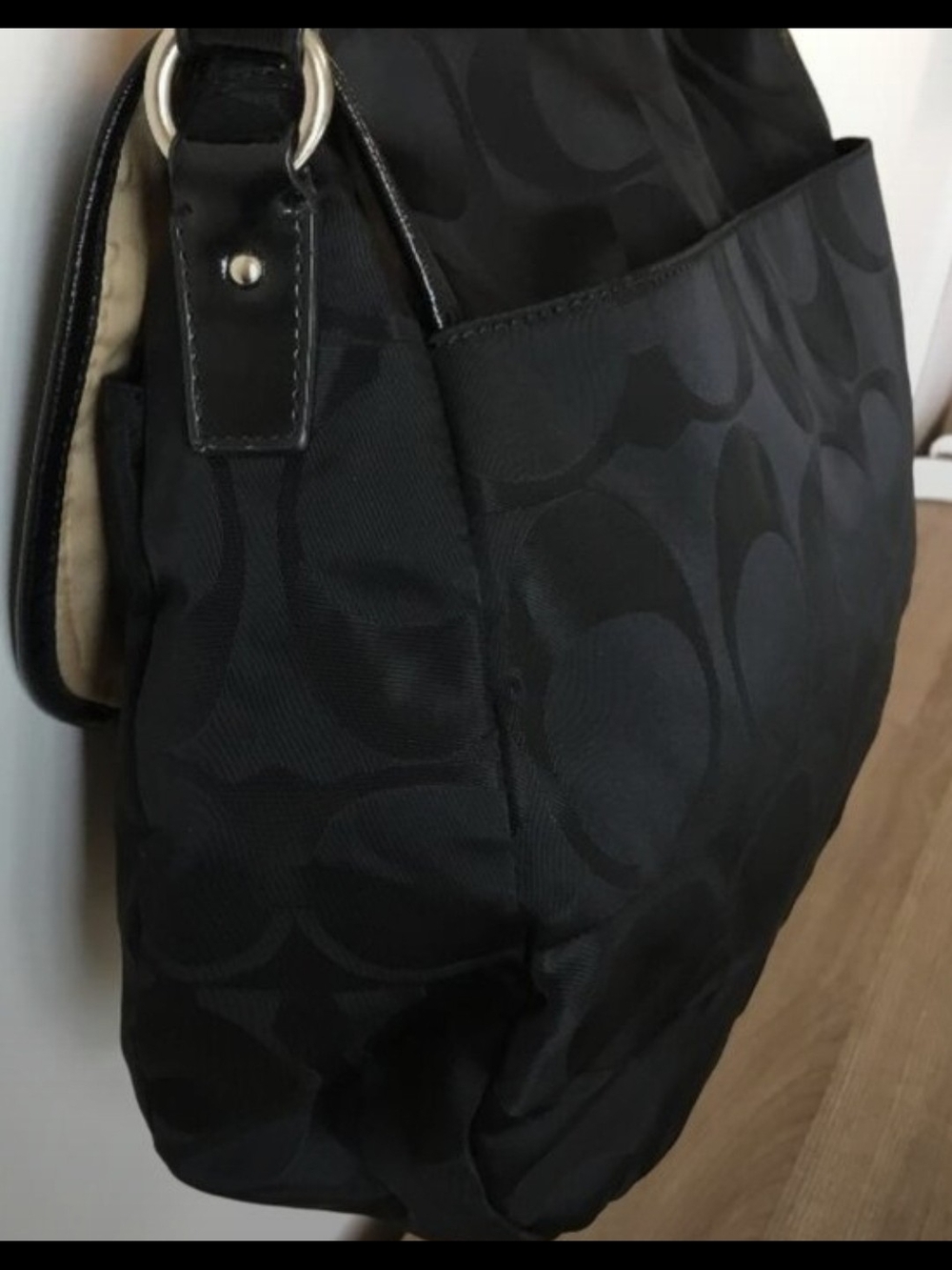 Coach Signature Crossbody Messenger Bag - Picture 3 of 9